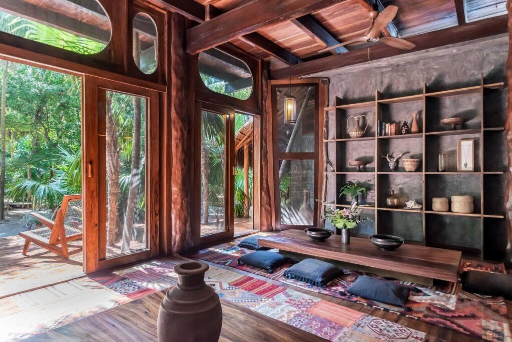 Holiday home Stunning Jungle Treehouse With Lakefront & Beachside *