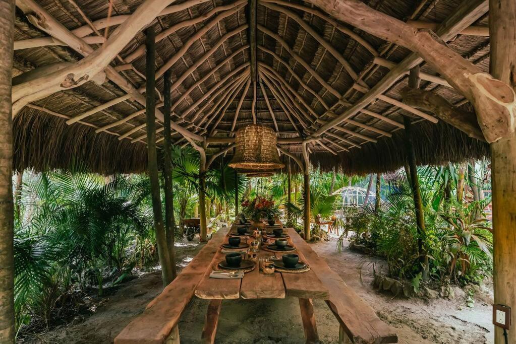 Holiday home Stunning Jungle Treehouse With Lakefront & Beachside