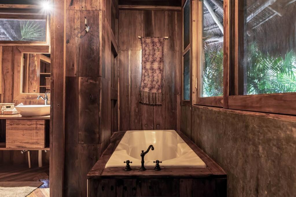 Stunning Jungle Treehouse With Lakefront & Beachside Tulum