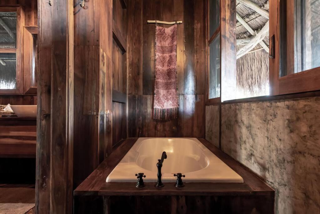 Holiday home Stunning Jungle Treehouse With Lakefront & Beachside Tulum