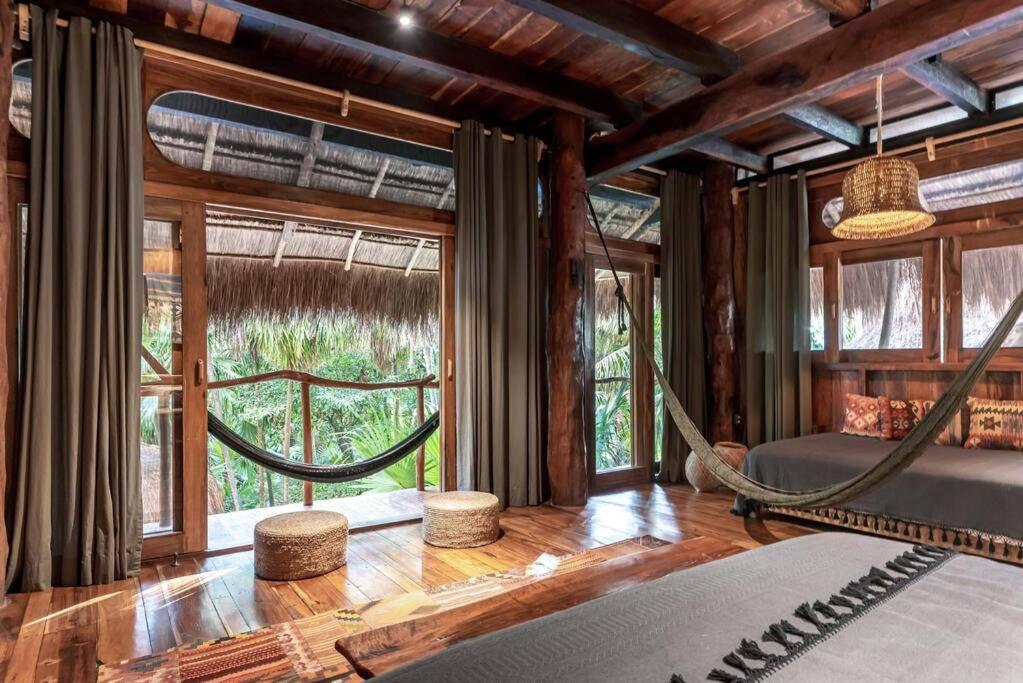 Holiday home Stunning Jungle Treehouse With Lakefront & Beachside